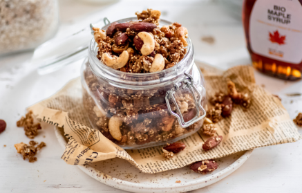 Fitness Recipe: Crispy Granola with Nuts and Quinoa