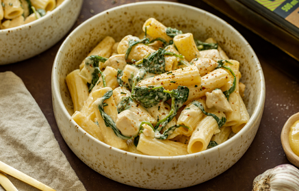 Fitness Recipe: Chicken with Pasta, Spinach and Cream Sauce