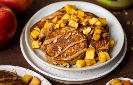 Fitness Recipe: Oat Pancakes with Apple and Cinnamon